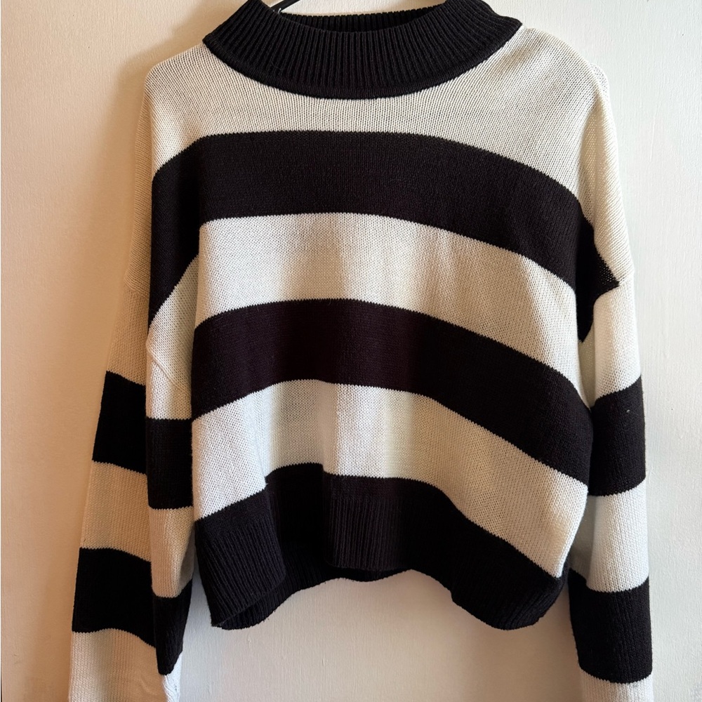 Striped Black and White Women's Sweater